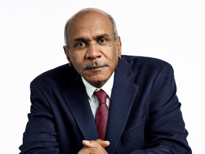 MIT CEE Professor Elfatih Eltahir receives 2026 Arab Water Council Prize